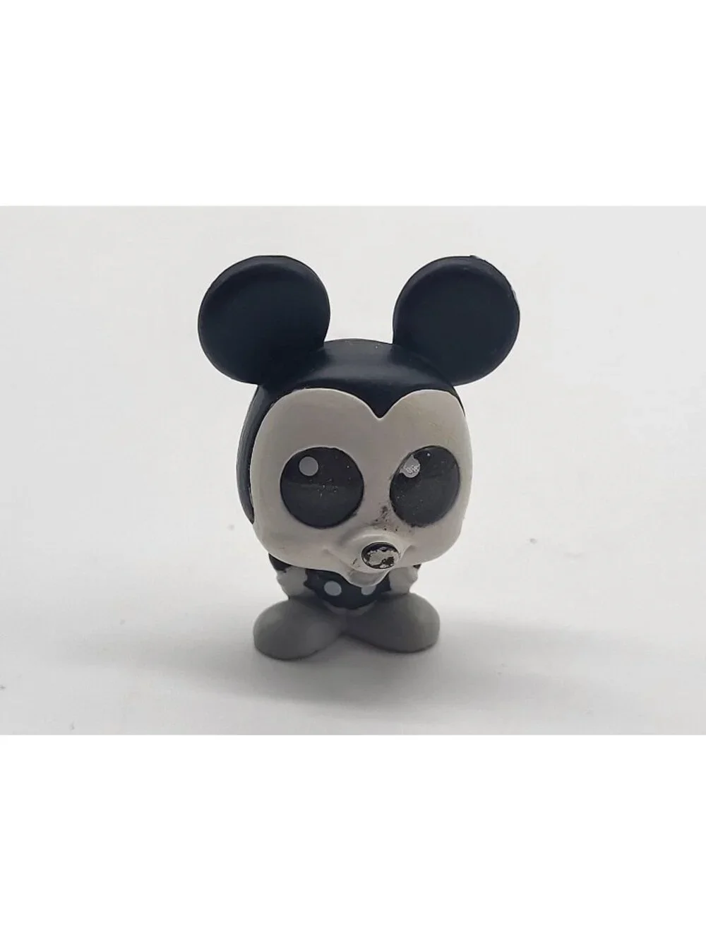 Disney Doorables Black White BW Mickey Mouse Series 6 Limited Edition Just Play